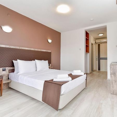 A 11 Hotel Çeşme Esterno foto