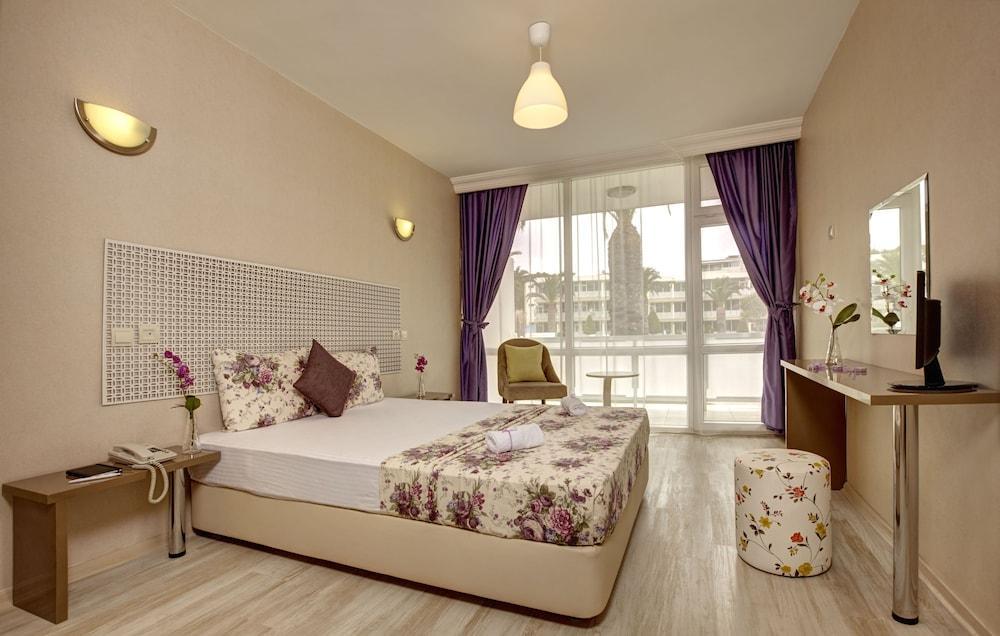 A 11 Hotel Çeşme Esterno foto