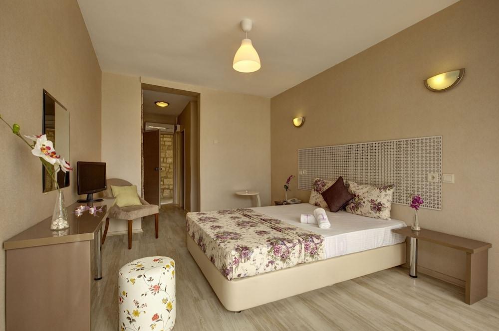 A 11 Hotel Çeşme Esterno foto