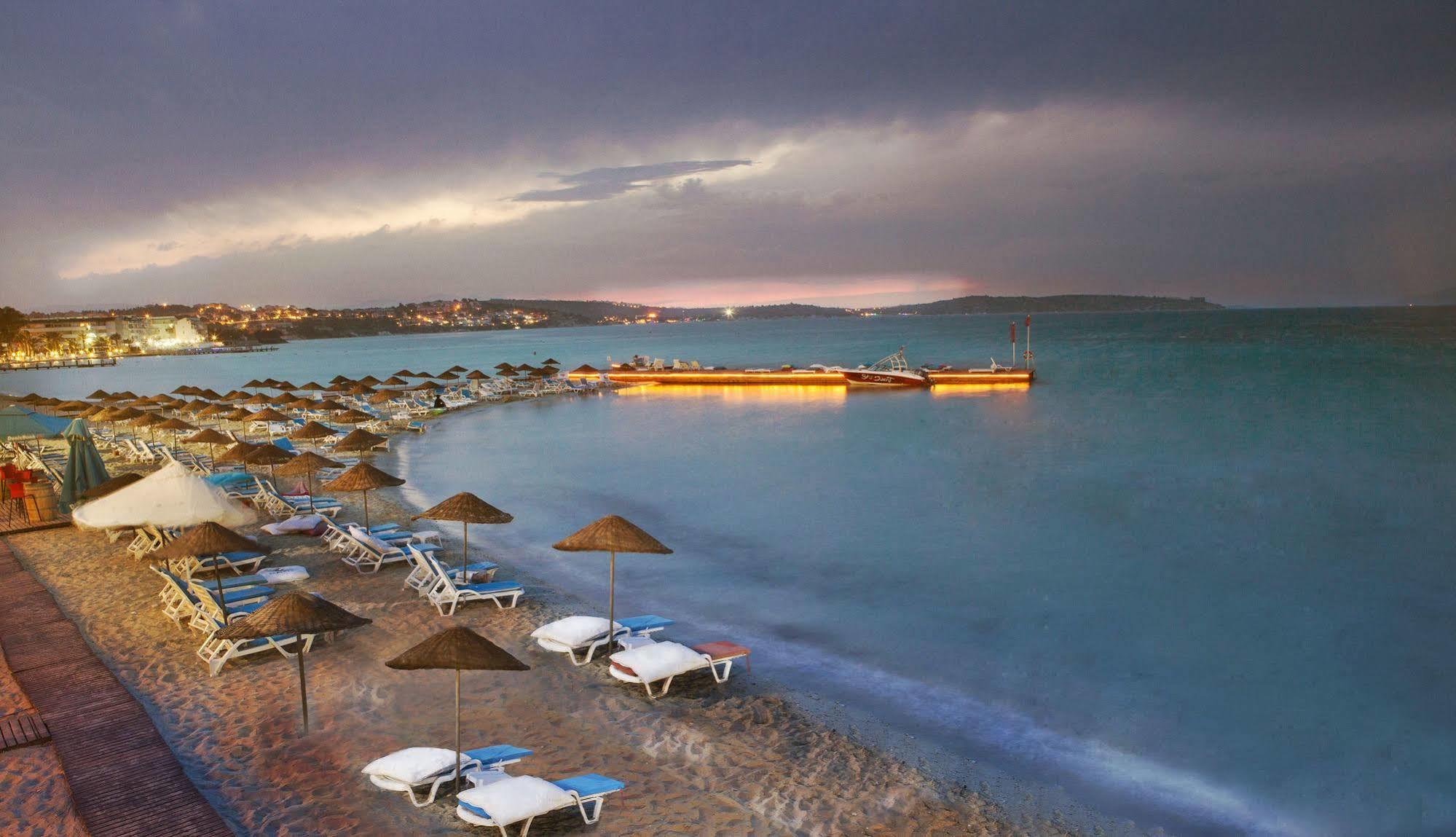 A 11 Hotel Çeşme Esterno foto