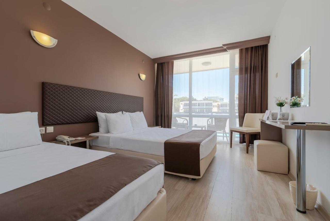 A 11 Hotel Çeşme Esterno foto